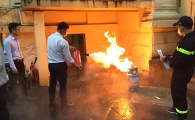 Tập huấn nghiệp vụ phòng cháy, chữa cháy và diễn tập kỹ năng chữa cháy tại Ban CPO